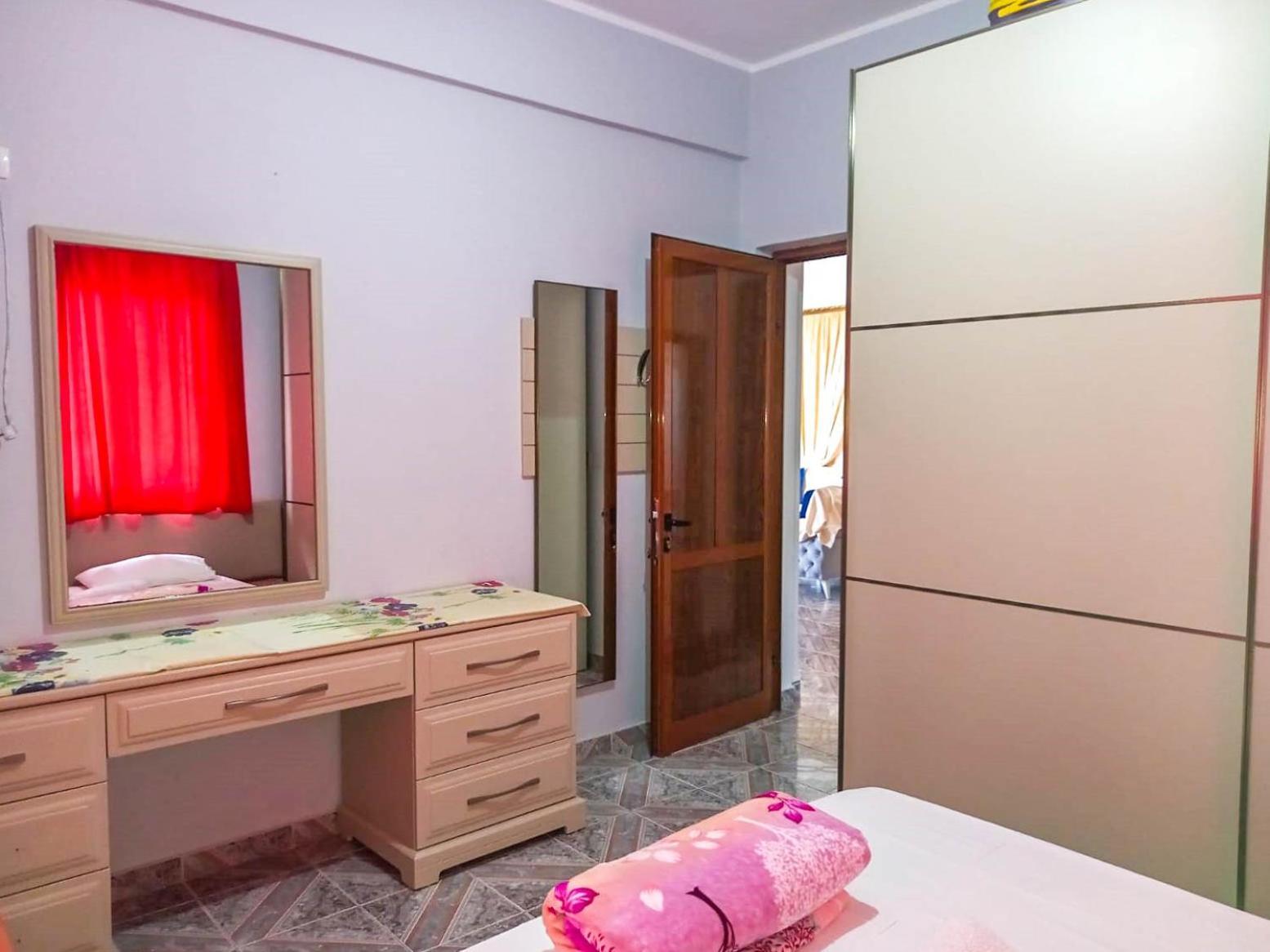 Sea View Apartments Влёра Экстерьер фото